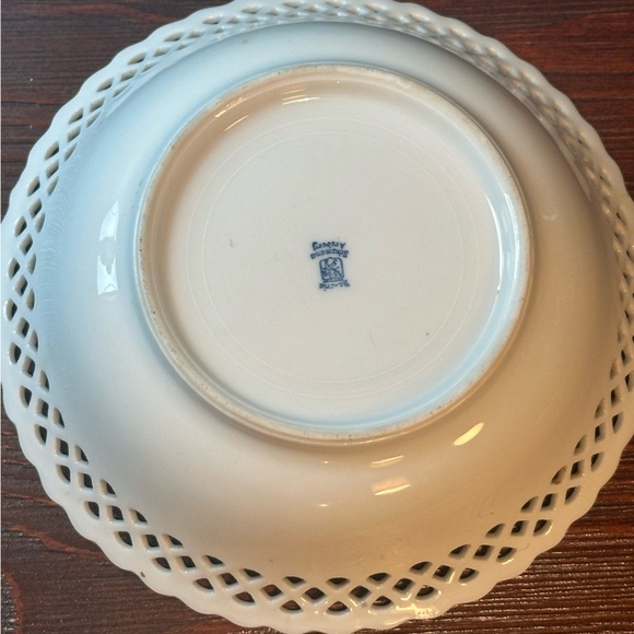 Schumann Bavaria Dresden pierced 7" porcelain bowl - Picture 6 of 7
